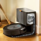 iRobot Roomba j7/ j7+ press image