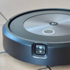 iRobot Roomba j7+ recenzia