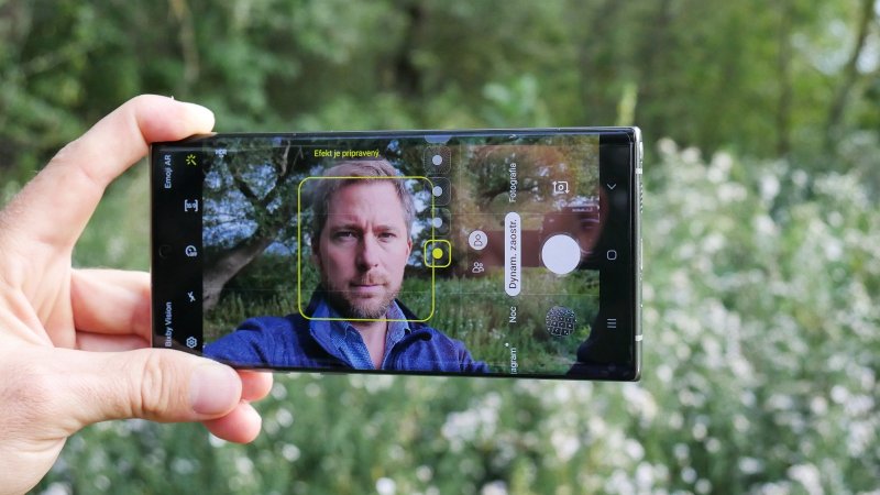 Samsung Galaxy Note 10+ dynamicky zaostrené selfie video