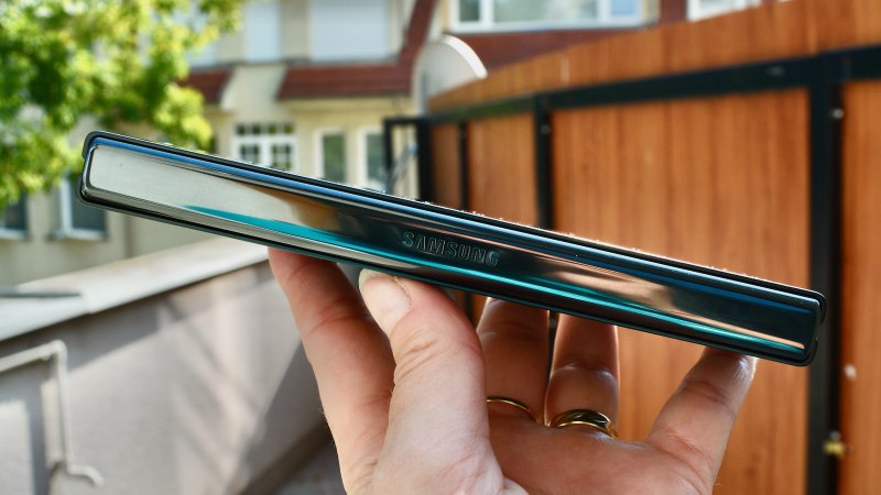 Samsung Galaxy Z Fold3 - recenzia