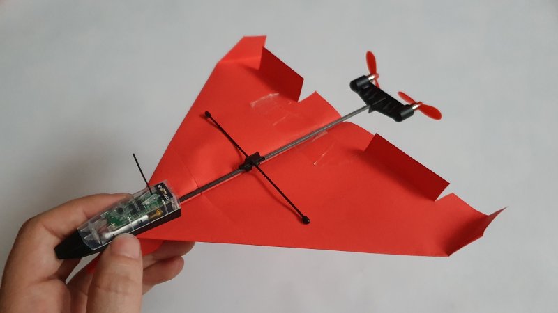 POWERUP 4.0 - papierové lietadlo recenzia