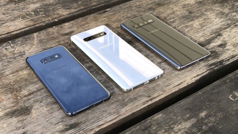 Samsung Galaxy S10e, S10+ a S10